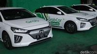 Bagaimana kesan pertama Menhub Budi Karya setelah mencoba mobil listrik buatan Korea Selatan itu?
