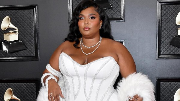 Lizzo Hingga Billie Eilish Masuk Daftar Best-Dressed Grammy Awards 2020