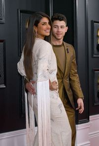 Tanggapan Santuy Nick Jonas Soal Kotoran Giginya saat Grammy