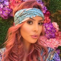  Meskipun suaminya dikenal oleh seluruh dunia, Vanessa Bryant memilih untuk mengunci akun Instagramnya yang memiliki 1,4 juta pengikut di Instagram @vanessabryant. Vanessa diketahui lahir pada 5 Mei 1982 di Los Angeles, California. Foto: instagram @kobebryant