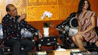 Wakil Ketua I DPD RI Nono Sampono melakukan audiensi dengan Putri Maluku 2019 Yoan Clara Teken di ruang kerjanya di Gedung Nusantara III, Komplek Parlemen Senayan, Jakarta, Senin (27/1/2020).