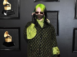 Tampil Total, Billie Eilish Dandan Habis-habisan