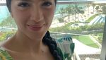 Foto: Liburannya Si Cantik Angel Karamoy di Labuan Bajo