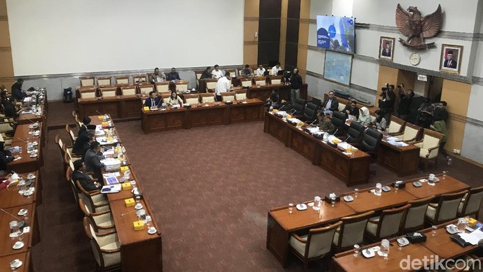 Rapat Komisi I DPR dengan Direksi TVRI (Rolando Fransiscus Sihombing/detikcom)