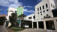 Pemerintah telah menunjuk 100 rumah sakit dalam upaya penanganan virus corona, RSPI Sulianti Saroso salah satunya.