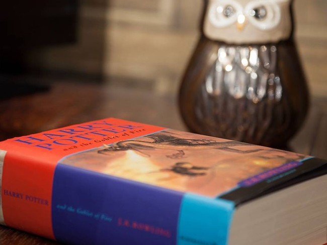 Selain detailnya yang unik, Hotel Georgian House juga menyediakan paket menginap disertai dengan sarapan dan tiket untuk mengikuti Muggle Walking Tour. Jika kamu berminat, kamu perlu menyiapkan uang sebesar £219 atau sekitar Rp 3,3 juta untuk kamar tipe Enchanted Chambers dan £289 atau sekitar Rp 4,3 juta untuk Wizard Chambers. Foto: dok. georgianhousehotel