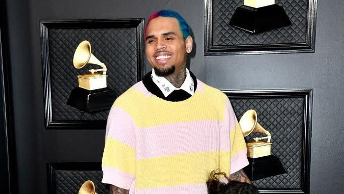 LOS ANGELES, CALIFORNIA - JANUARY 26: (L-R) Chris Brown and Royalty Brown attend the 62nd Annual GRAMMY Awards at STAPLES Center on January 26, 2020 in Los Angeles, California. (Photo by Frazer Harrison/Getty Images for The Recording Academy)