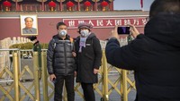 Virus corona jenis baru pertama kali ditemukan di kawasan Wuhan, China. Penyebaran virus itu pun disinyalir meningkat karena aktivitas perpindahan masyarakat dari maupun menuju ke Wuhan hingga kemudian menyebar ke sejumlah wilayah dan negara di dunia, tak terkecuali di Beijing, China.