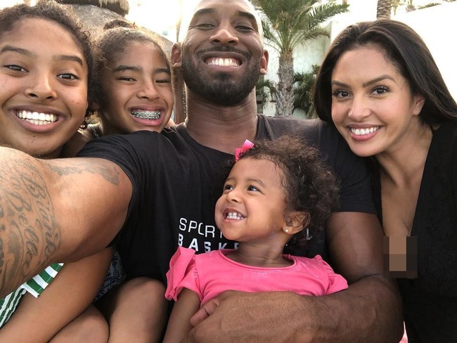 Vanessa Bryant pernah mengajukan gugatan cerai dari Kobe Bryant pada 2011. Saat itu Vanessa menyebut alasan gugatan cerainya karena perbedaan yang tak dapat diselesaikan secara damai. Namun pada 2013, pasangan tersebut membatalkan rencana cerai mereka. Keduanya pun tetap bersama sampai Kobe Bryant meninggal. Foto: instagram @kobebryant