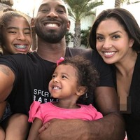 Vanessa Bryant pernah mengajukan gugatan cerai dari Kobe Bryant pada 2011. Saat itu Vanessa menyebut alasan gugatan cerainya karena perbedaan yang tak dapat diselesaikan secara damai. Namun pada 2013, pasangan tersebut membatalkan rencana cerai mereka. Keduanya pun tetap bersama sampai Kobe Bryant meninggal. Foto: instagram @kobebryant