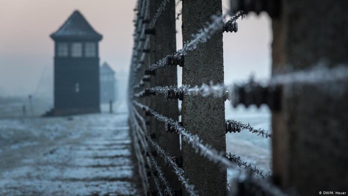 Auschwitz  Sejarah Hitam Kemanusiaan