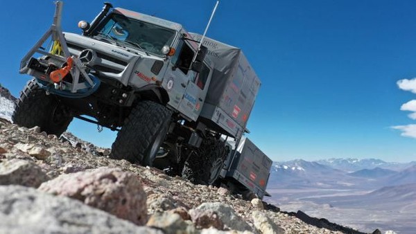 Unimog Ini Pecahkan Rekor Dunia