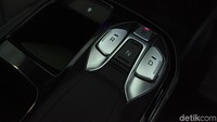 Sementara untuk mendukung kenyamanan berkendara, Hyundai IONIQ Electric dilengkapi 3 driving modes yaitu Eco, Sport dan Normal.