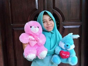 Cobaan Orangtua Rosidah Melihat Anaknya Tak Bernyawa dengan Tubuh Gosong