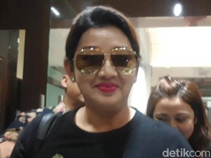 Profil Rika Callebaut, Istri Ari Sigit yang Disebut Raih Alphard dari MeMiles