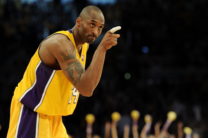 LOS ANGELES, CA - MAY 19:  Kobe Bryant #24 of the Los Angeles Lakers reacts to a play against the Phoenix Suns in the fourth quarter of Game Two of the Western Conference Finals during the 2010 NBA Playoffs at Staples Center on May 19, 2010 in Los Angeles, California. NOTE TO USER: User expressly acknowledges and agrees that, by downloading and/or using this Photograph, user is consenting to the terms and conditions of the Getty Images License Agreement.  (Photo by Harry How/Getty Images)