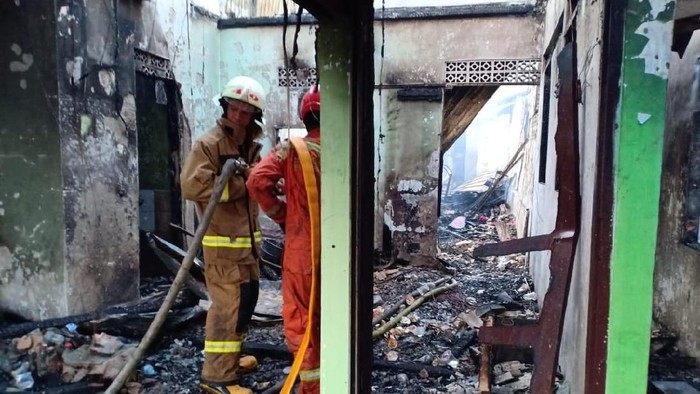 Kebakaran di permukiman Peninggaran Timur, Jaksel