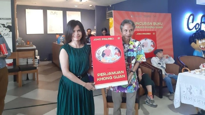 Buku Kumpulan Puisi Joko Pinurbo Perjamuan Khong Guan Buku Kumpulan Puisi Joko Pinurbo Perjamuan Khong Guan