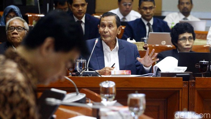 Komisi III DPR gelar rapat dengar pendapat (RDP) bersama Dewas dan pimpinan KPK. RDP bersama ini membahas rencana kerja lembaga antirasuah itu.