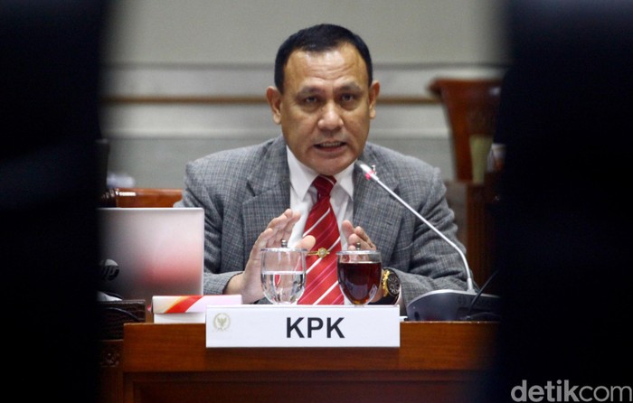 Komisi III DPR Rapat Bareng Pimpinan-Dewas KPK Komisi III DPR gelar rapat dengar pendapat (RDP) bersama Dewas dan pimpinan KPK. RDP bersama ini membahas rencana kerja lembaga antirasuah itu.