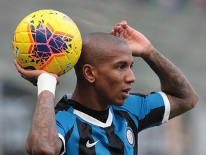 Cerita Ashley Young Berada di Italia, Pusat Baru Virus Corona