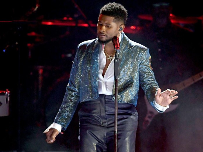 LOS ANGELES, CALIFORNIA - JANUARY 26: Usher performs onstage during the 62nd Annual GRAMMY Awards at STAPLES Center on January 26, 2020 in Los Angeles, California. (Photo by Kevin Winter/Getty Images for The Recording Academy )