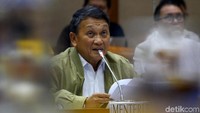 Menteri Energi dan Sumber Daya Mineral (ESDM) Arifin Tasrif menghadiri rapat kerja bersama Komisi VII DPR RI, Jakarta, Senin (27/1/2020).