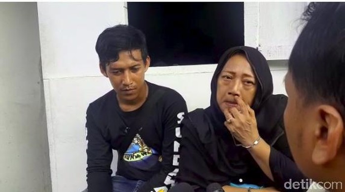 istri kedua Johny Indo