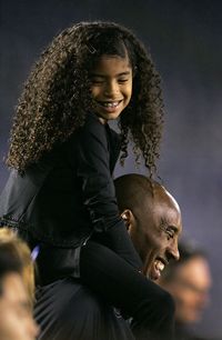 Putri Kobe Bryant Meninggal, Videonya Main Basket Pakai High Heels Viral