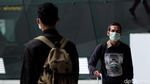 Antisipasi Virus Corona, Warga Pakai Masker di Bandara Soetta
