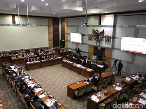Desmond Cecar Syamsuddin Haris soal Pernyataan UU Baru Lemahkan KPK
