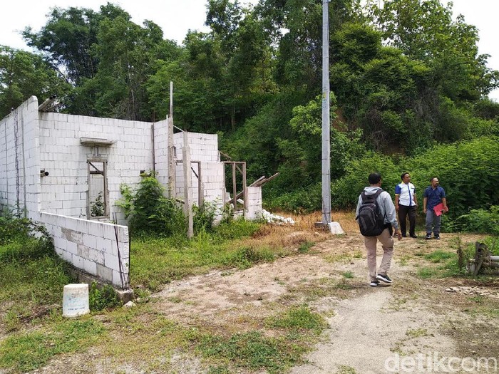 Polisi Ponorogo meminta 47 pembeli perumahan syariah fiktif Dreamland untuk segera menyerahkan brosur. Itu sebagai alat bukti agar penyelidikan segera dilakukan.