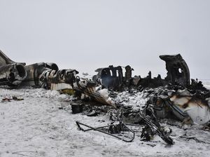 Potret Pesawat Jatuh dan Terbakar yang Diklaim Taliban Milik AS
