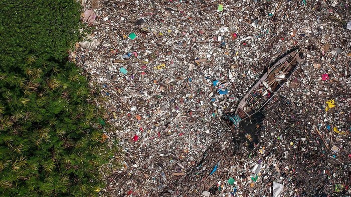 Sampah Memenuhi Sungai Citepus di Bandung Penampakan Sungai Citepus yang berada di Kabupaten Bandung, tampak memprihatinkan. Sampah menutupi permukaan sungai yang bermuara ke Sungai Citarum itu.