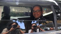 Dalam perkara dugaan suap PAW anggota DPR ini, KPK menetapkan empat tersangka, yaitu Wahyu Setiawan, Agustiani Tio Fridelina, Saeful, dan Harun Masiku.