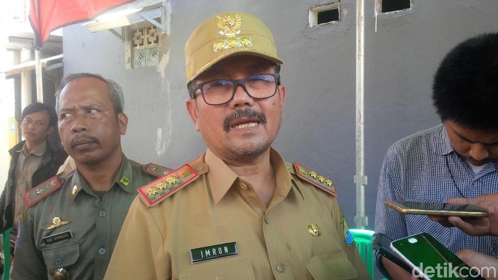 Bupati Cirebon Imron Rosyadi