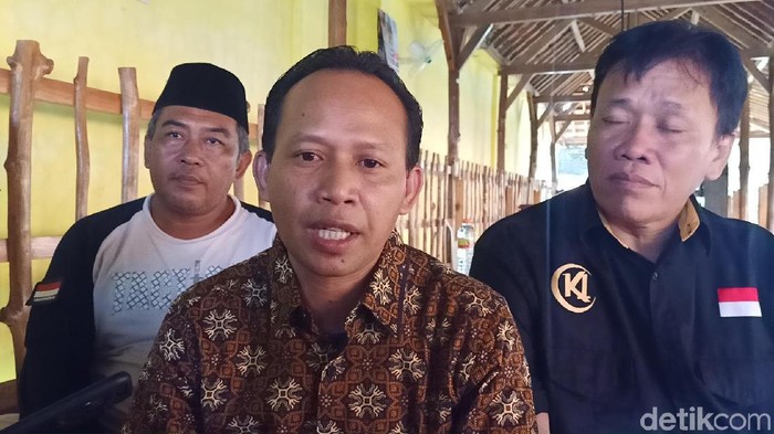 kepala desa jadi tersangka karena gelar palsu