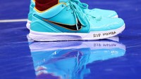 Kobe Bryant meninggal dalam kecelakaan helikopter, Minggu (26/1/2020) pagi waktu setempat. Bersama dengan Kobe, ada putriny Giannina yang jadi korban. (Getty Images)