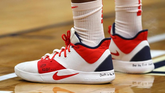 Sepatu Tribute Kobe Bryant