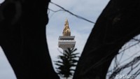 Seperti diketahui, Monas merupakan salah satu landmark dan objek wisata yang populer di Jakarta. Tak heran apa pun pembahasan yang terkait dengan Monas selalu menjadi perhatian masyarakat, tak hanya warga Jakarta tetapi juga masyarakat Indonesia secara luas.