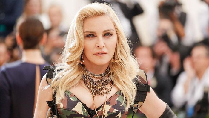 Madona seksi Madonna reveals