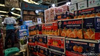 Seperti salah satunya buah import yang ada yakni jeruk dari Pakistan ini.