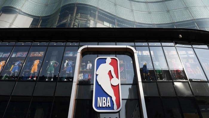 The National Basketball Association (NBA) store is seen in Beijing on October 9, 2019. - Chinese state media slammed the NBA for an about-face on October 9 after the body said it would not apologise for a tweet by the Houston Rockets General Manager supporting pro-democracy protests in Hong Kong. (Photo by GREG BAKER / AFP)