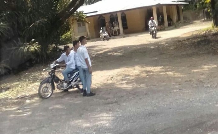 Pelajar diduga membeli tuak di jam belajar (Dok. Istimewa)