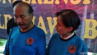 Penetapan tersangka ini berdasarkan serangkaian penyelidikan dan penyidikan yang dilakukan oleh petugas Direktorat Reserse Kriminal Umum Polda Jabar. Polisi menetapkan dengan Pasal 14 dan 15 Undang-Undang Nomor 1 Tahun 1946 tentang penyebaran berita bohong yang menimbulkan keonaran.