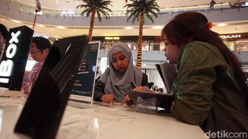 Warga menyerbu pameran iBoxing Week 2020.