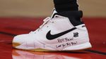 Sneakers Spesial untuk Kobe Bryant