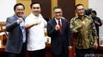 Salam Jempol Helmy Yahya Saat Penuhi Panggilan Komisi I DPR