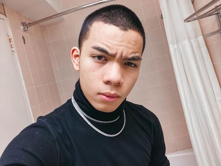 Makin Kece! Ini Pose Saaih Halilintar Saat Makan Es Krim hingga Cicip Burger