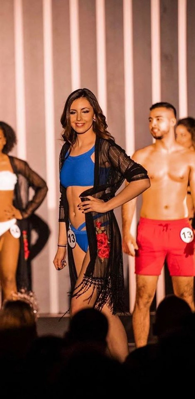 Marini Durrer juga bertekad maju dalam kontes kecantikan Miss England. Menurutnya dia harus memulai babak baru dalam hidup dengan ikut kompetisi yang tidak hanya meningkatkan kepercayaan diri tapi juga menginspirasi orang lain. Foto: Facebook/ Marini Durrer